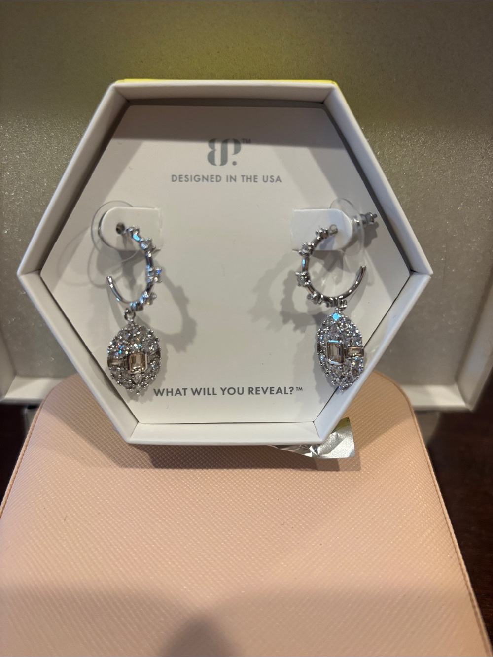 Princess Personality: Peach Sapphire on Rhodium Plating